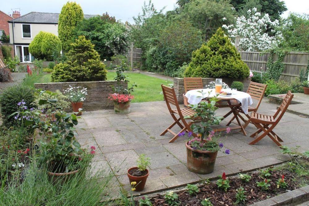 Bed and Breakfast The Lions Newark upon Trent Exterior foto
